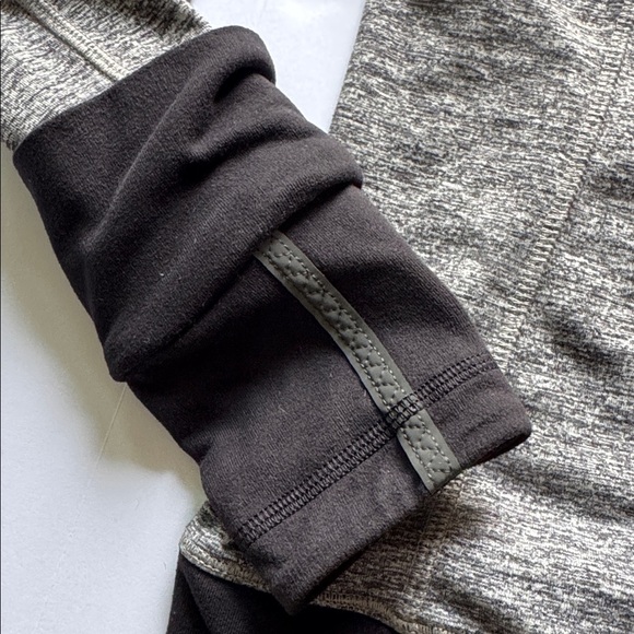 Lululemon Woman’s Think Fast Hoodie Space Pullover - Picture 6 of 13